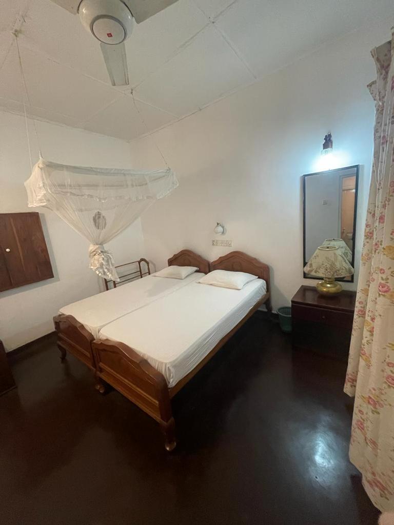 Kandy Inn Madugalle'S Family Guest House Exterior foto