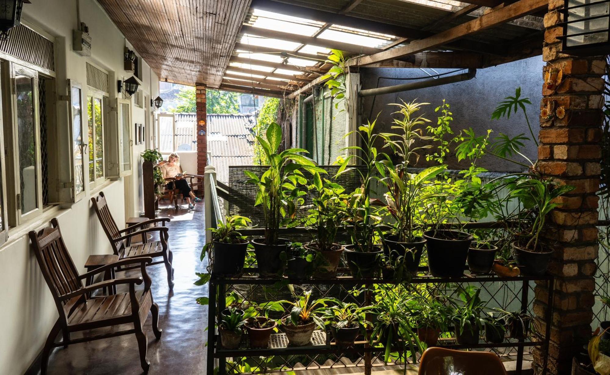 Kandy Inn Madugalle'S Family Guest House Exterior foto
